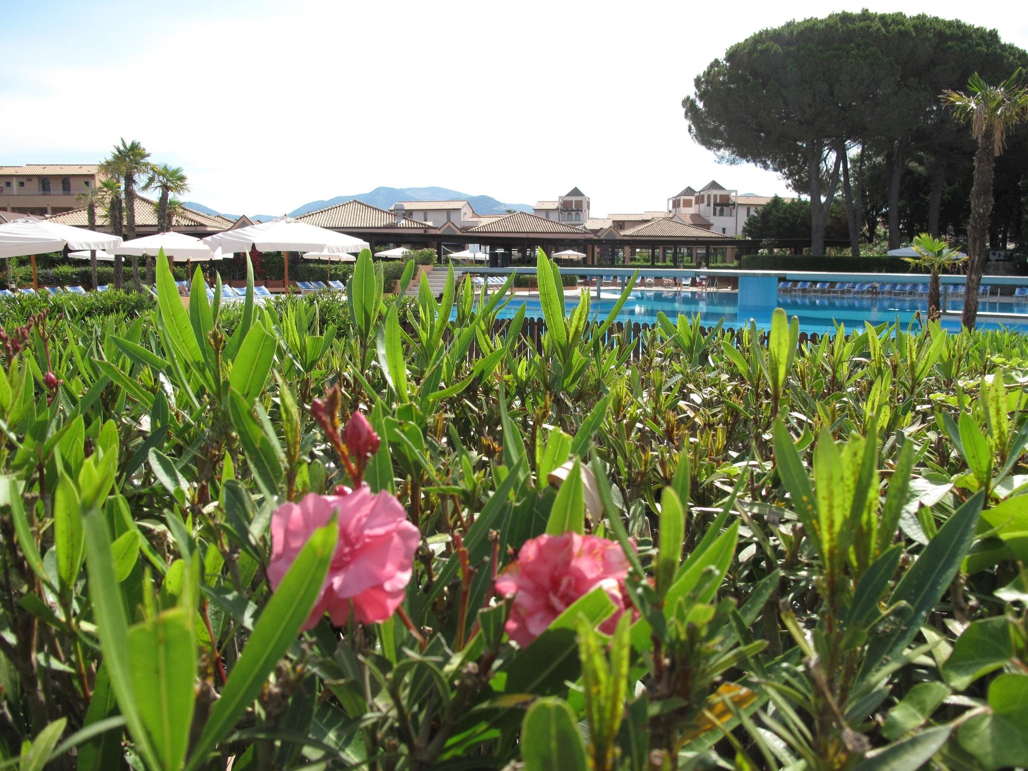 Garden Toscana Resort San Vincenzo Bagian luar foto