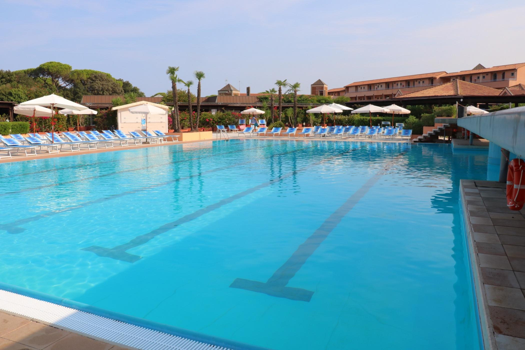 Garden Toscana Resort San Vincenzo Bagian luar foto